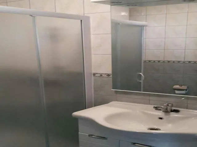 Apartments Luki تروغير